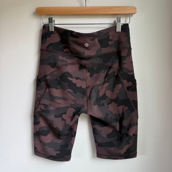 Lululemon 10" Bike Shorts – Camo Brown Earth Multi, Size 6 - Picture 3 of 7